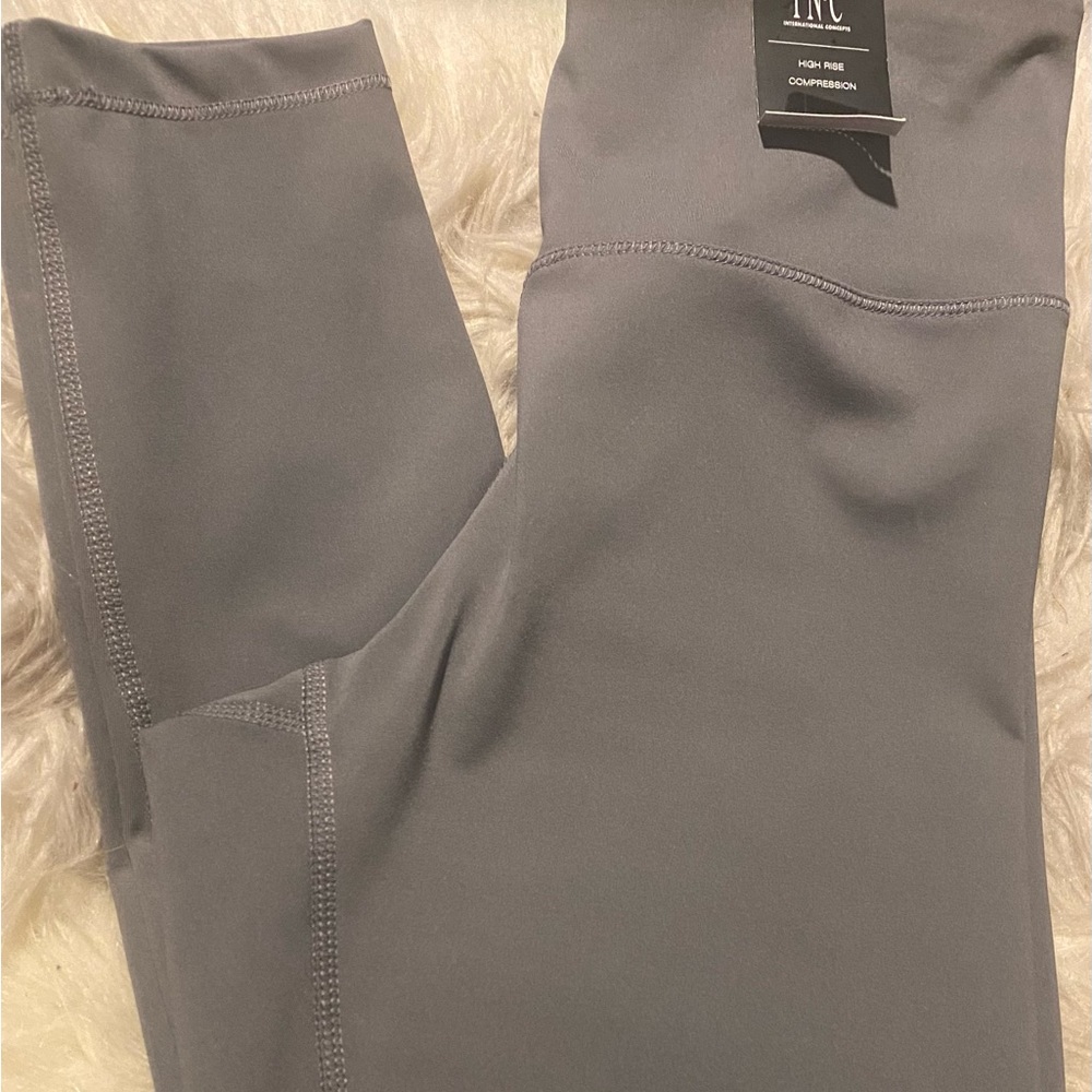 I.N.C internacional concepts high rise compressions S